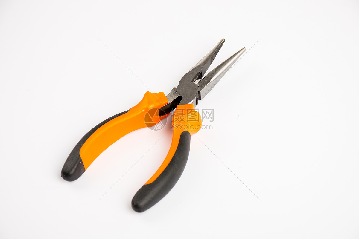 考虑到女童年纪尚小