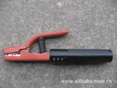 焊钳[hànqián]⒈电焊所使用