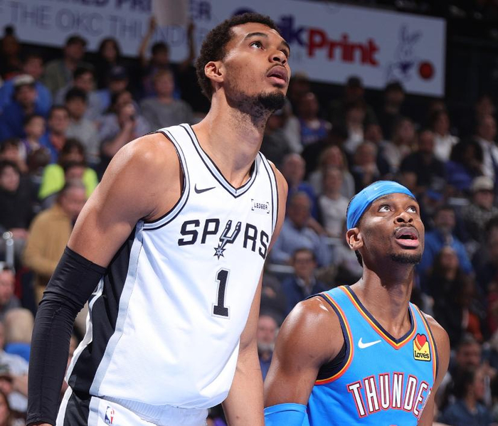 文班亚马率马刺掀翻强队战绩登顶MVP讨论榜首