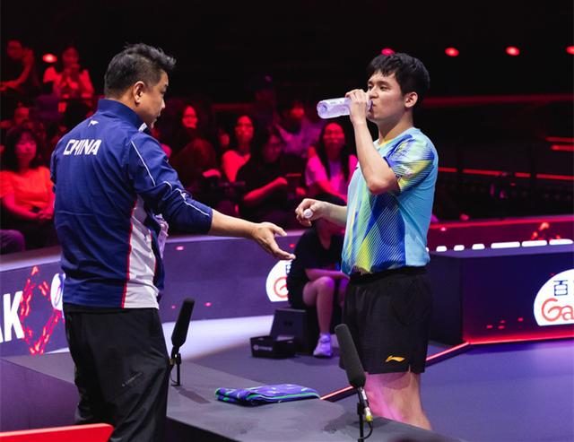 达科直言国乒男队青黄不接 双打溃败暴露新老交