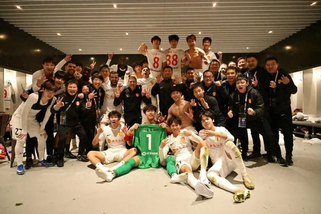 升班马重庆铜梁龙客场力克卫冕冠军上海海港